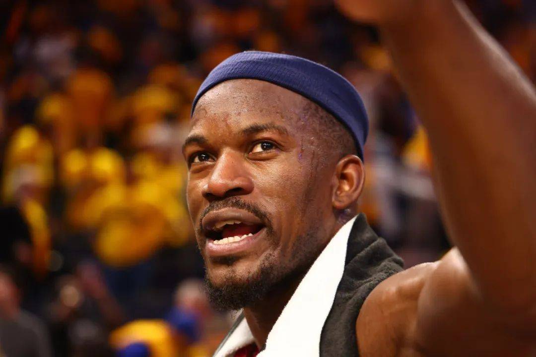 巴特勒爆冷击败巴黎圣日耳曼风云突变达拉斯独行侠今晚队长鼓劲，上海久事窗口期队长鼓劲看傻球迷的简单介绍