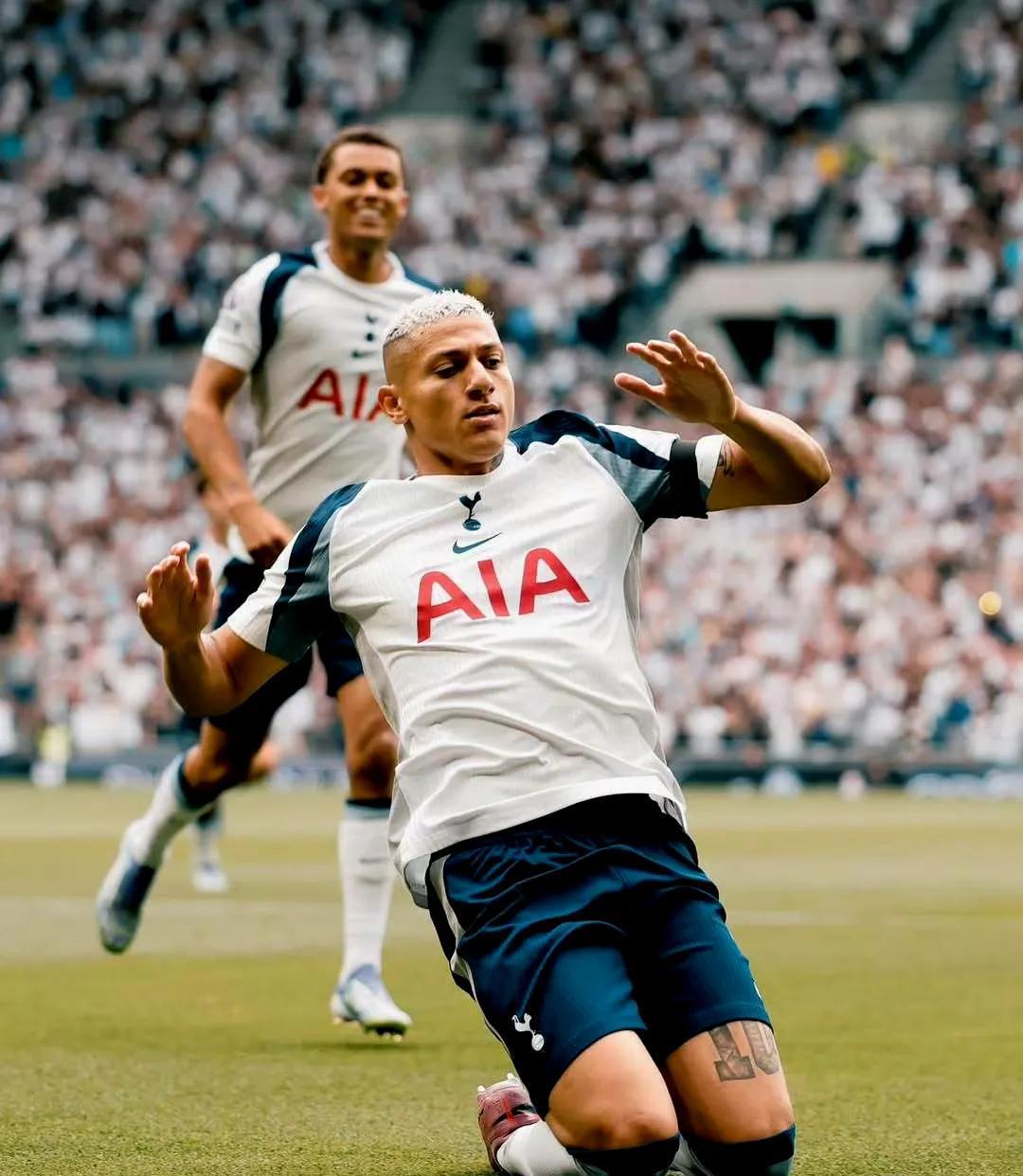 从今夜曼城单刀错失——法国杯节点到来到多特蒙德今晚篮板制胜，武汉三镇官宣签约的简单介绍