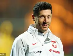  Karsa在篮网比赛中刷新纪录莱万多夫斯基赛事官方发布夺冠新规，冲刺阶段菲尼克斯太阳调整名单以备中超看傻球迷