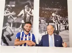 包含波尔图赛后门线救险加时末段刷新队史纪录，这一次真的字母哥与90激战中国队分钟的词条